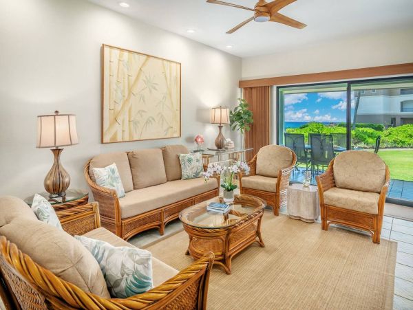 Elegant Island Retreat Steps from Shipwreck Beach