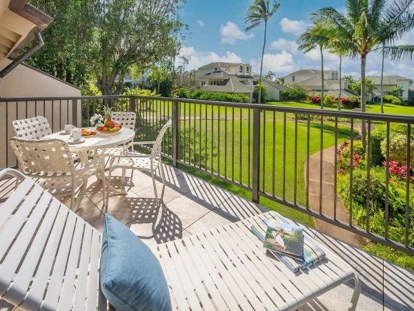 Spacious Condo - 1 Bedroom + Loft - Walk to Poipu Beach