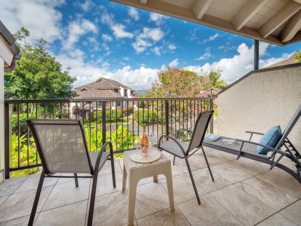 Spacious Condo - 1 Bedroom + Loft - Walk to Poipu Beach