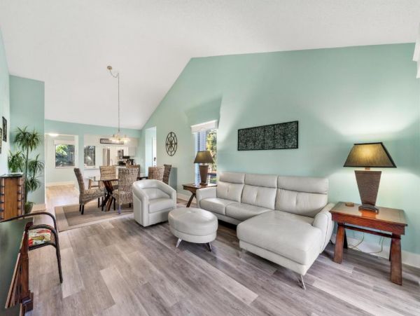 Siesta Key Vacation Rental Corner Unit Beachfront Complex