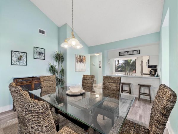 Siesta Key Vacation Rental Corner Unit Beachfront Complex