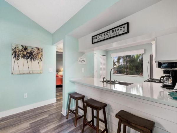 Siesta Key Vacation Rental Corner Unit Beachfront Complex