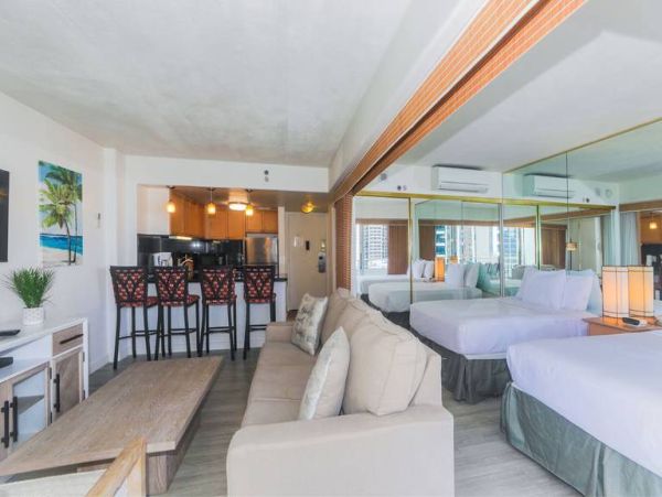 Escape to Paradise - Oceanfront Condo in Honolulu