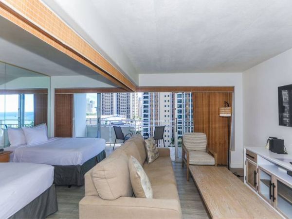 Escape to Paradise - Oceanfront Condo in Honolulu
