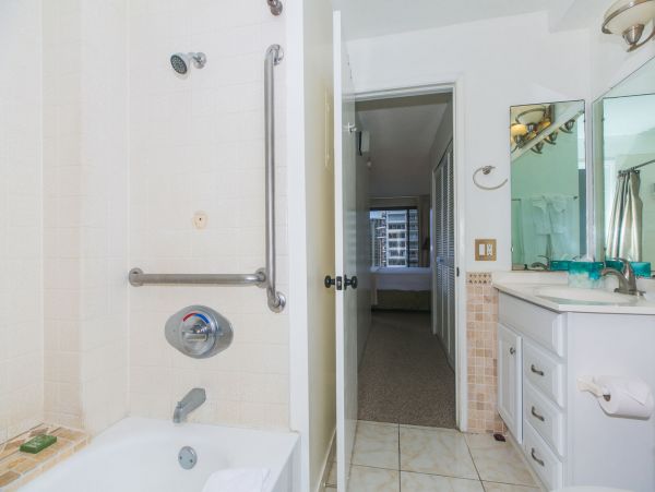 Honolulu Diamond Head Kahala Condo 1054644