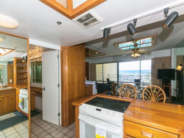 Honolulu Diamond Head Kahala Condo 1054731