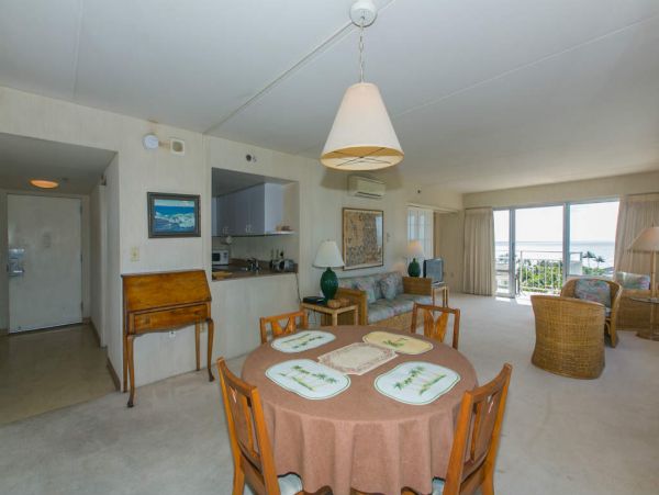 Honolulu Diamond Head Kahala Condo 1054736
