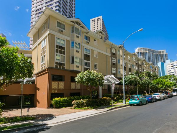 Honolulu Diamond Head Kahala Condo 1054750