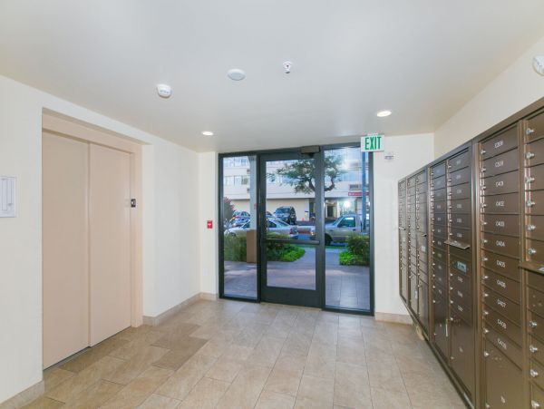 Honolulu Diamond Head Kahala Condo 1054750
