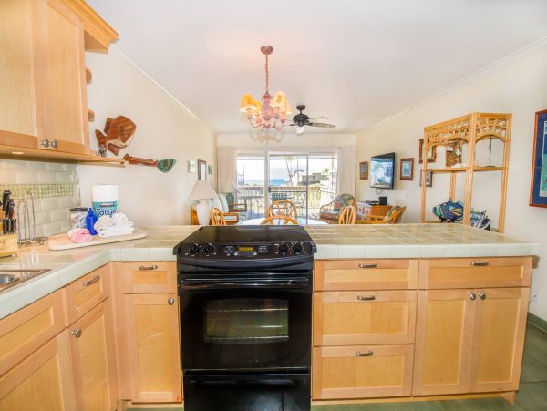 Maui Oceanfront Vacation Rental - Kahana Beachfront Condo with Views