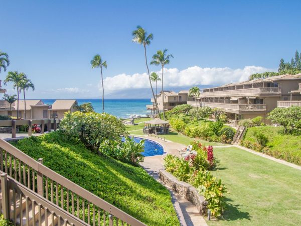 Maui Oceanfront Vacation Rental - Kahana Beachfront Condo with Views