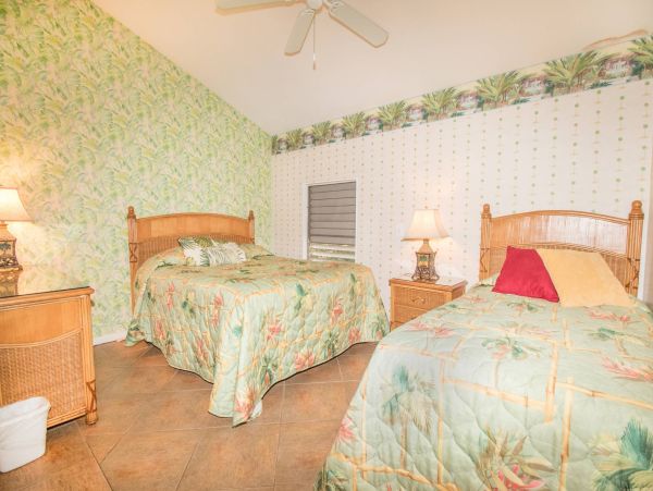 Maui Oceanfront Vacation Rental - Kahana Beachfront Condo with Views