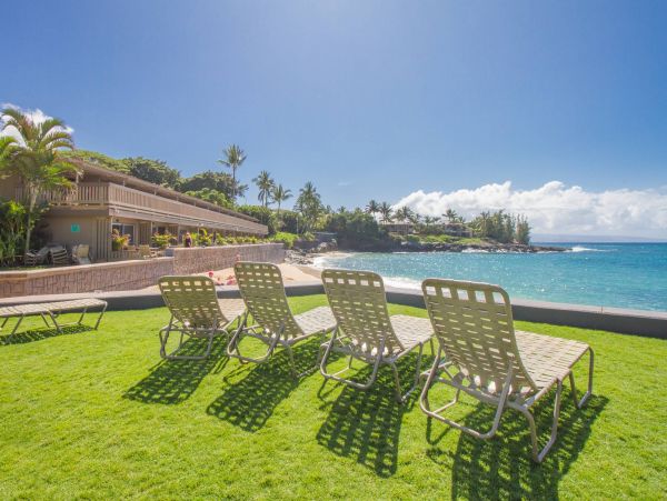 Maui Oceanfront Vacation Rental - Kahana Beachfront Condo with Views
