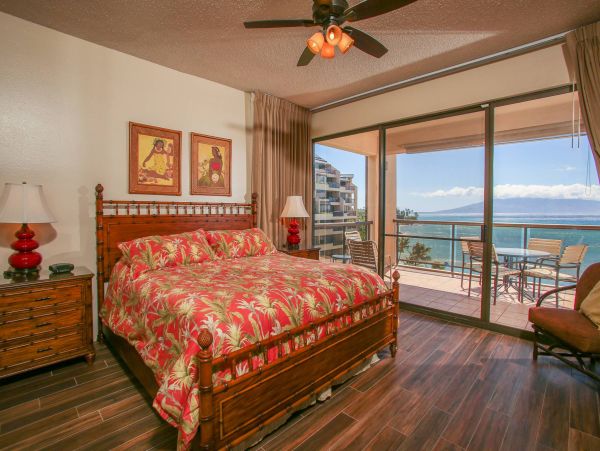 Kahana Oceanfront 3-Bedroom Condo with Stunning Views & Resort Amenities
