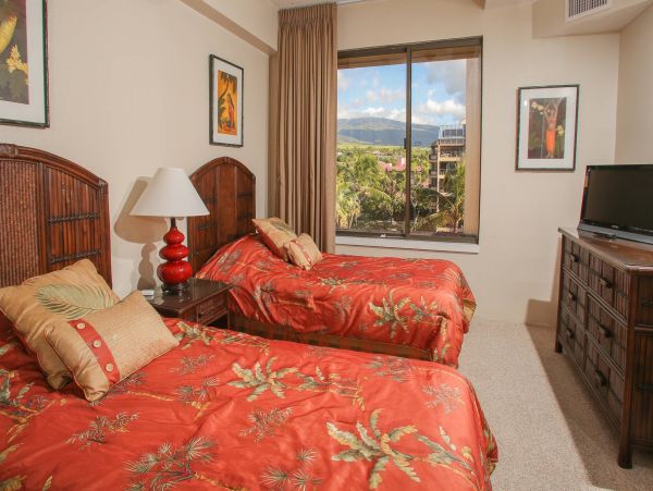 Kahana Oceanfront 3-Bedroom Condo with Stunning Views & Resort Amenities