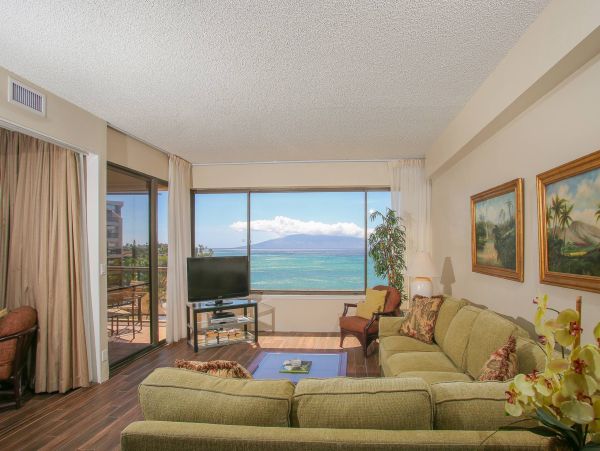 Kahana Oceanfront 3-Bedroom Condo with Stunning Views & Resort Amenities