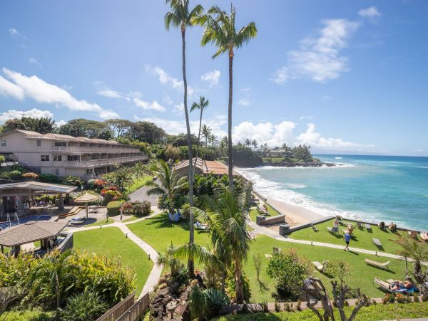 Maui Oceanfront Vacation Rental - Kahana Beachfront Condo with Views