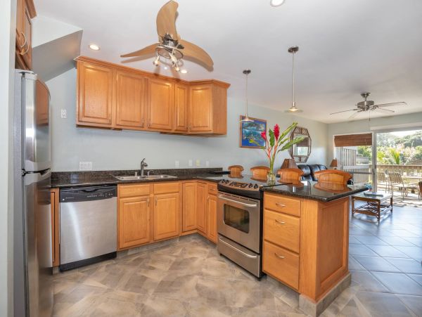 Maui Oceanfront Vacation Rental - Kahana Beachfront Condo with Views