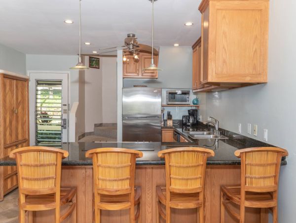 Maui Oceanfront Vacation Rental - Kahana Beachfront Condo with Views