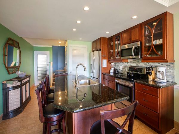 Kahana Maui Vacation Rental Oceanfront 2-Bedroom Condo Near Kapalua
