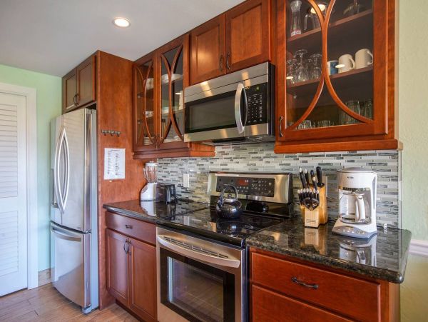 Kahana Maui Vacation Rental Oceanfront 2-Bedroom Condo Near Kapalua