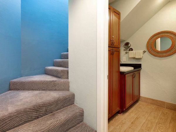Kahana Maui Vacation Rental Oceanfront 2-Bedroom Condo Near Kapalua