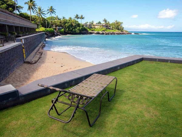 Kahana Maui Vacation Rental Oceanfront 2-Bedroom Condo Near Kapalua