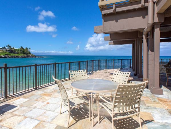 Kahana Maui Vacation Rental Oceanfront 2-Bedroom Condo Near Kapalua