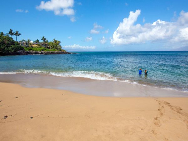 Kahana Maui Vacation Rental Oceanfront 2-Bedroom Condo Near Kapalua