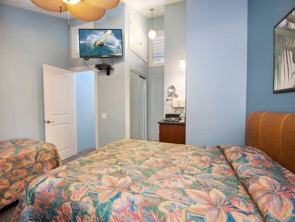 Kahana Maui Vacation Rental Oceanfront 2-Bedroom Condo Near Kapalua