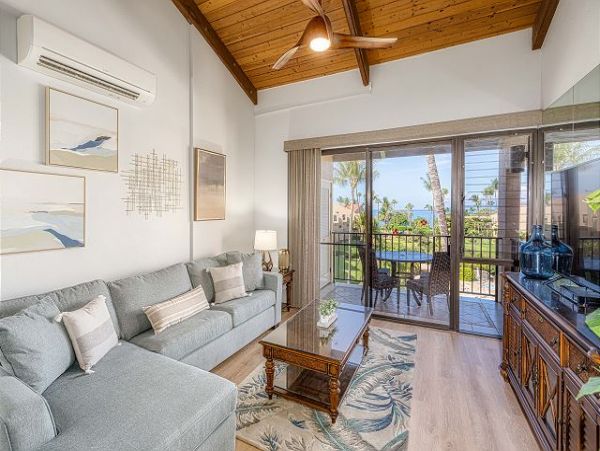 Fantastic Vacation Condo with 2 Bedrooms & Steps from Beach