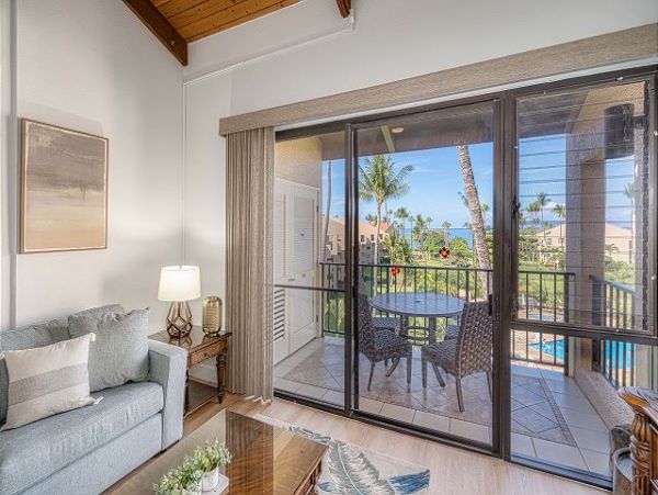 Fantastic Vacation Condo with 2 Bedrooms & Steps from Beach