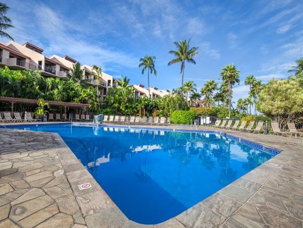Fantastic Vacation Condo with 2 Bedrooms & Steps from Beach