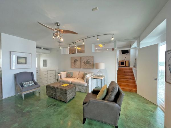 Gulf-Front Luxury Vacation Home in Pensacola Beach Sleeps 15