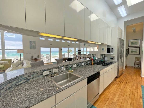 Gulf-Front Luxury Vacation Home in Pensacola Beach Sleeps 15