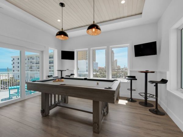 New Arrival Five Bedroom Vacation Rental Pensacola Beach