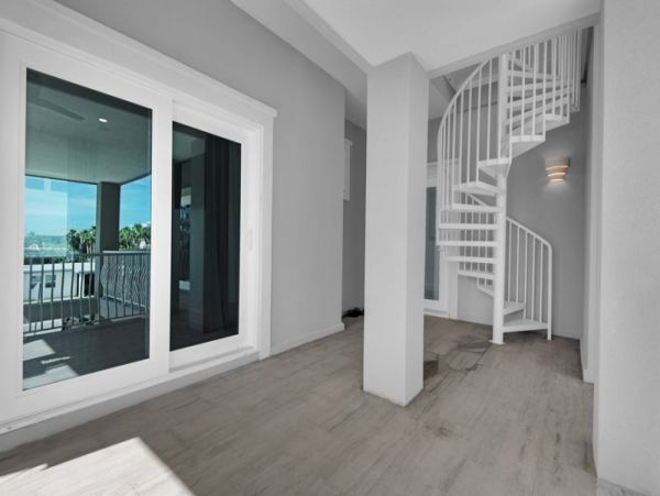 New Arrival Five Bedroom Vacation Rental Pensacola Beach