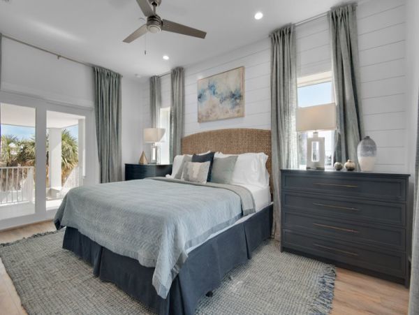 New Arrival Five Bedroom Vacation Rental Pensacola Beach