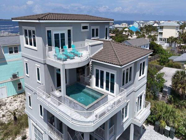 New Arrival Five Bedroom Vacation Rental Pensacola Beach