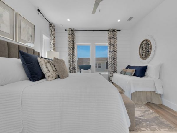 New Arrival Five Bedroom Vacation Rental Pensacola Beach