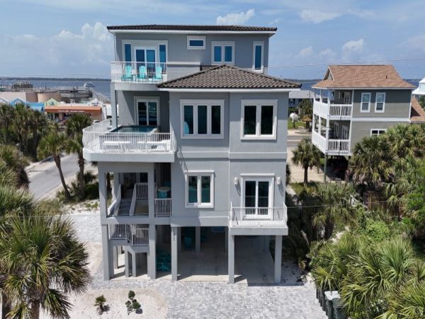 New Arrival Five Bedroom Vacation Rental Pensacola Beach