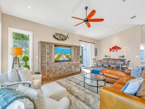 Marathon Beach Oceanfront Vacation Rental | Luxury 6-Bedroom Estate with Dock Beachfront