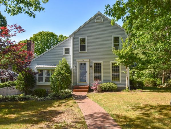 Unforgettable Escape in South Dennis with 4 Bedrooms
