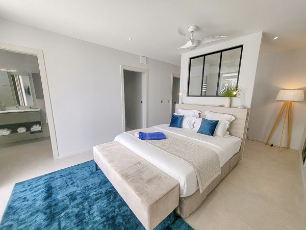 Luxury, Views & A Stroll to the Beach