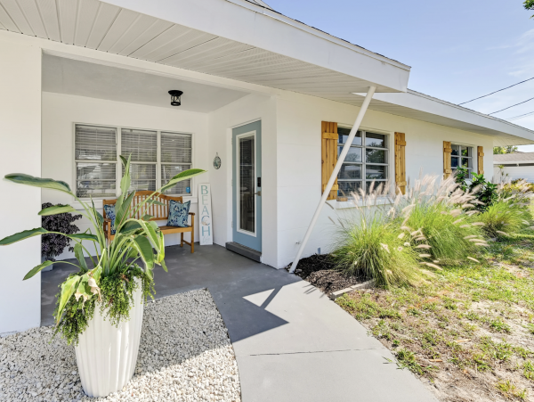 A Truly Lovely Sarasota Vacation Pool Home