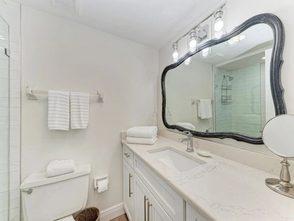 Holmes Beach Vacation Condo with Gulf Views Sleeps 6