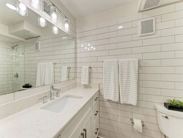 Holmes Beach Vacation Condo with Gulf Views Sleeps 6