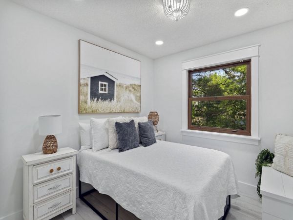 Luxury Vacation Beach Home in Santa Rosa Beach Sleeps 13