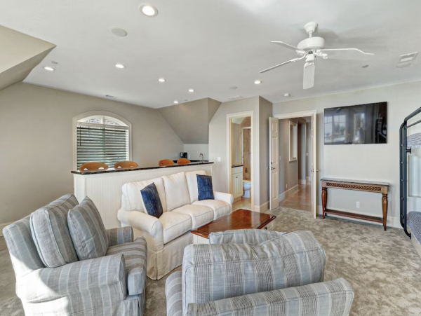 Luxury Platinum Vacation Home Away From Home pure luxury