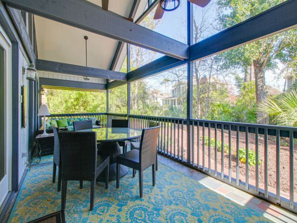 Hilton Head Four Bedroom Vacation Home with Pool Sleeps 10